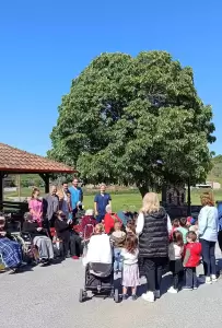 Χαμόγελα & πασχαλινές ευχές από τον 3ο Βρεφονηπιακό Σταθμό Σβορώνου στο Εκκλησιαστικό Γηροκομείο