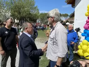 «Υιοθετώ! Δεν Αγοράζω!» – Η 1η  γιορτή υιοθεσίας αδέσποτων ζώων του Δήμου Κατερίνης είναι γεγονός  