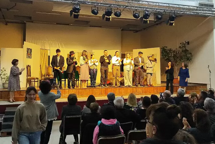 5ο ΓΕΛ Κατερίνης: Η θεατρική παράσταση «Το αταίριαστο ζευγάρι»