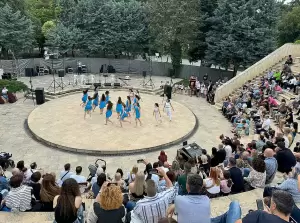Δήμος Κατερίνης: Πανδαισία μουσικής & χορού στο Δημοτικό Θέατρο