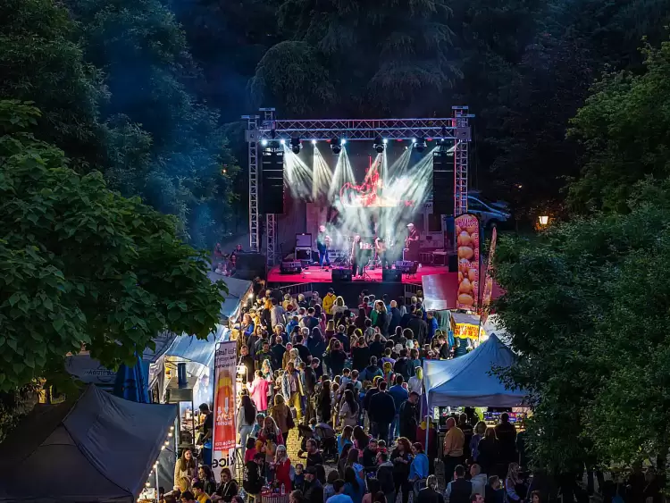 Δρόμοι ανοικτοί: Κατερίνη – Kragujevac: Κοσμοσυρροή στην ανοιξιάτικη πολυθεματική γιορτή του Δήμου (φωτορεπορτάζ)