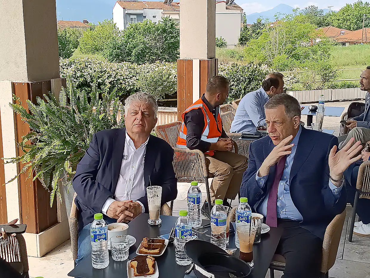 Μετά την επίσκεψη του στην Σήραγγα Κατερίνης ο υφυπουργός Υποδομών, Νίκος Ταχιάος επισκέφτηκε την γέφυρα Αξιού