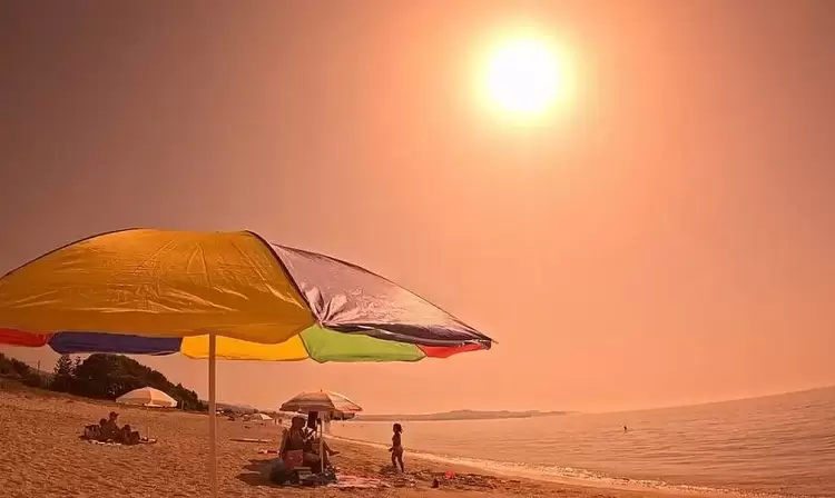 Έρχεται καυτό καλοκαίρι – Τι δείχνουν οι χάρτες για Ιούνιο, Ιούλιο και Αύγουστο