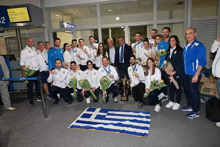 Ο αναπληρωτής Υπουργός Αθλητισμού, Γιάννης Βρούτσης, υποδέχθηκε τους πρωταθλητές Ο Εθνικός Νέου Κεραδιμίου συνεχάρη την ΕΠΣ Πιερίας