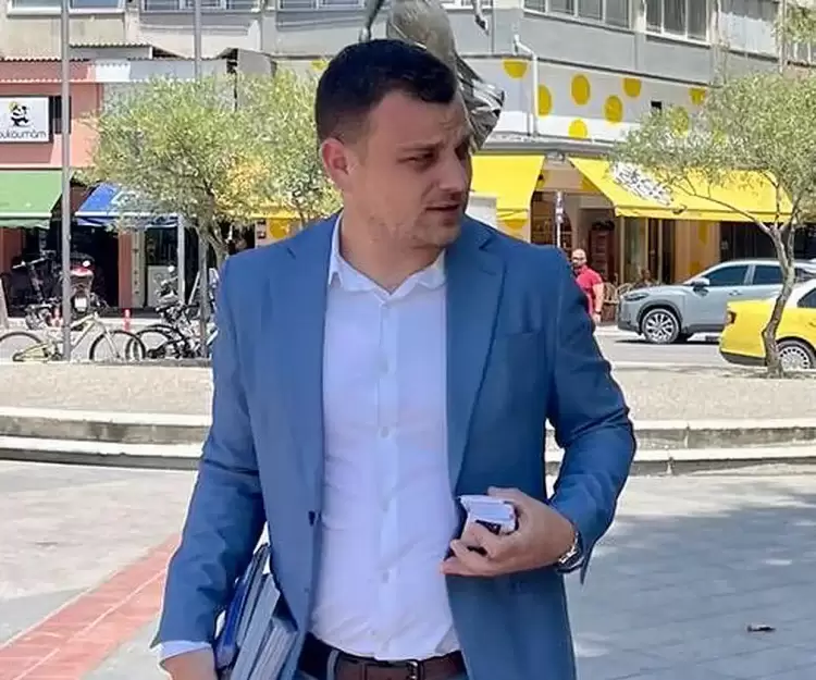 Ο γιος του Φρέντι Μπελέρη, Πέτρος στην Κατερίνη