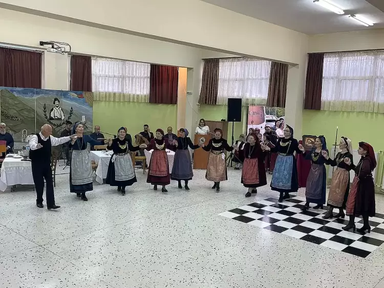 Οι «Μνήμες  Λαζαίων» στην αίθουσα εκδηλώσεων του Γυμνάσιου της Κάτω Μηλιάς