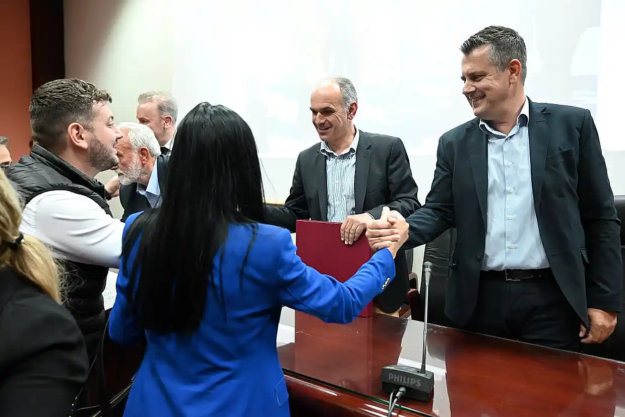 Ολύμπια Εν Δίω: Εκδήλωση για τα 15 χρόνια προσφοράς (εικόνες) Ολύμπια Εν Δίω: Εκδήλωση για τα 15 χρόνια προσφοράς