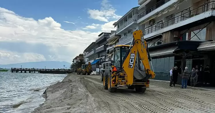 Παραλία Κατερίνης: Ξεκίνησαν οι επείγουσες εργασίες προστασίας κτισμάτων από την διάβρωση των ακτών