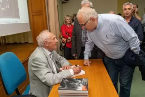 Στιγμές και εικόνες μια αλλοτινής, ρομαντικής Κατερίνης – Από την παρουσίαση του βιβλίου «Στη σκιά των αναμνήσεων»