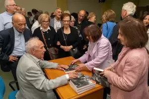 Στιγμές και εικόνες μια αλλοτινής, ρομαντικής Κατερίνης – Από την παρουσίαση του βιβλίου «Στη σκιά των αναμνήσεων»