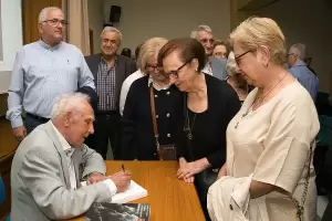 Στιγμές και εικόνες μια αλλοτινής, ρομαντικής Κατερίνης – Από την παρουσίαση του βιβλίου «Στη σκιά των αναμνήσεων»