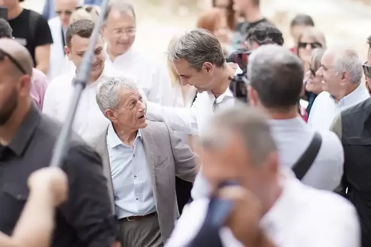 Το διπλό στοίχημα των ευρωεκλογών και ο ανασχηματισμός που θα γίνει «αργά ή γρήγορα» Το διπλό στοίχημα των ευρωεκλογών και ο ανασχηματισμός που θα γίνει «αργά ή γρήγορα»