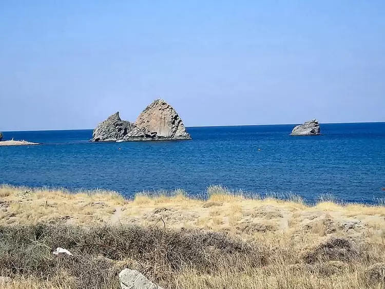 Το πιο μικρό νησί στον κόσμο είναι στη Λήμνο! Το πιο μικρό νησί στον κόσμο είναι στη Λήμνο!