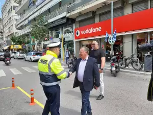 Τροχαία Κατερίνης: Πασχαλινή δράση – Αυγά και συμβουλές σωστής οδικής συμπεριφοράς