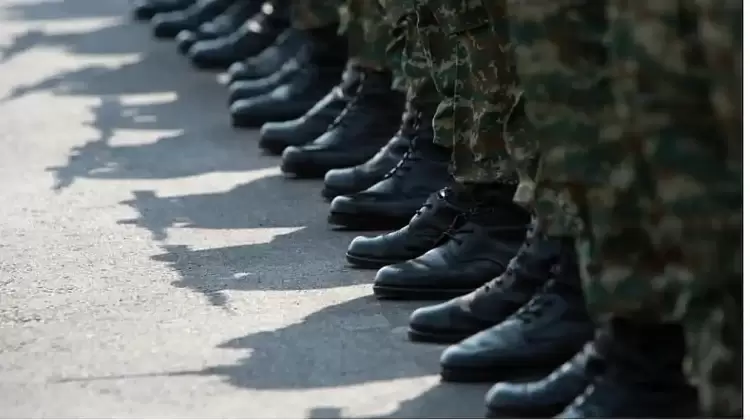 Γυναίκες στις Ένοπλες Δυνάμεις: Η καριέρα, η θητεία και οι μάχες για την ανέλιξη τους