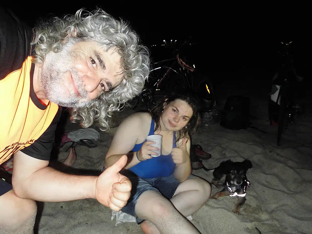 “Extreme Full Moon Party” με …ποδήλατα ! “extreme Full Moon Party” με …ποδήλατα !