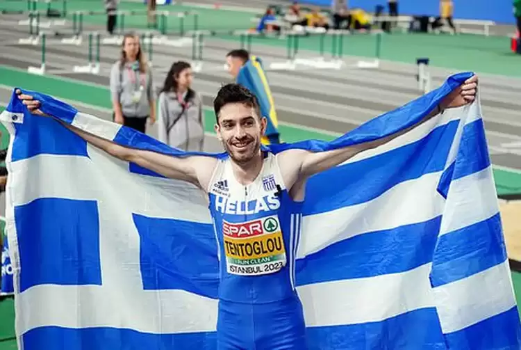 «Αυτοκράτορας» ο Μίλτος Τεντόγλου στη Ρώμη