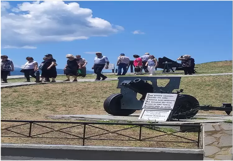 Εκδρομή των Συνταξιούχων ΤΑΕ Ν. Πιερίας Εκδρομή των Συνταξιούχων ΤΑΕ Ν. Πιερίας