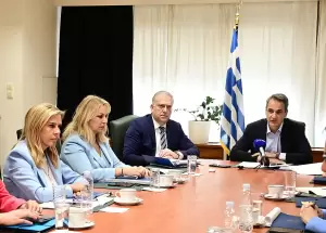 Επίσκεψη του Πρωθυπουργού Κυριάκου Μητσοτάκη στο Υπουργείο Ανάπτυξης – Άννα Μάνη