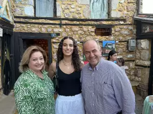 Η ετήσια έκθεση του Γιώργου Βροντινού στην παλιά γειτονιά στο Λιτόχωρο.