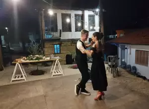 Η ετήσια έκθεση του Γιώργου Βροντινού στην παλιά γειτονιά στο Λιτόχωρο.