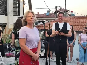 Η ετήσια έκθεση του Γιώργου Βροντινού στην παλιά γειτονιά στο Λιτόχωρο.