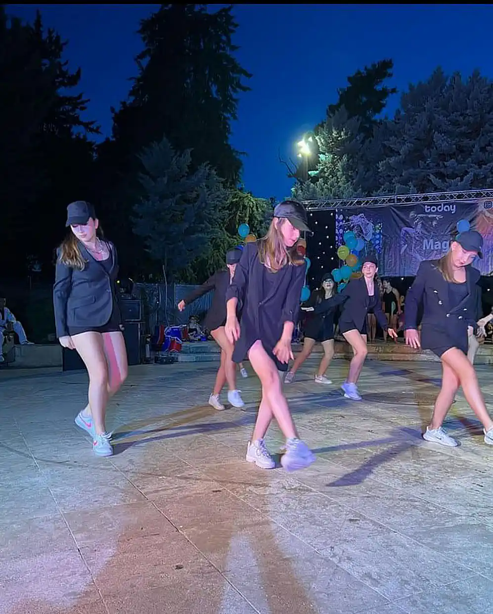 Καλοκαιρινή Παράσταση Μοντέρνου Χορού, Σύγχρονου Χορού, Ρυθμικής Γυμναστικής, Ταεκβοντό, Kick Boxing και Dance Aerobic! (εικόνες) Καλοκαιρινή Παράσταση Μοντέρνου Χορού, Σύγχρονου Χορού, Ρυθμικής Γυμναστικής, Ταεκβοντό, Kick Boxing και Dance Aerobic!