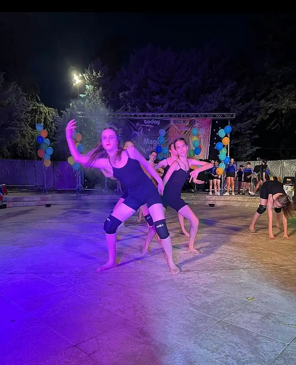 Καλοκαιρινή Παράσταση Μοντέρνου Χορού, Σύγχρονου Χορού, Ρυθμικής Γυμναστικής, Ταεκβοντό, Kick Boxing και Dance Aerobic! (εικόνες) Καλοκαιρινή Παράσταση Μοντέρνου Χορού, Σύγχρονου Χορού, Ρυθμικής Γυμναστικής, Ταεκβοντό, Kick Boxing και Dance Aerobic!