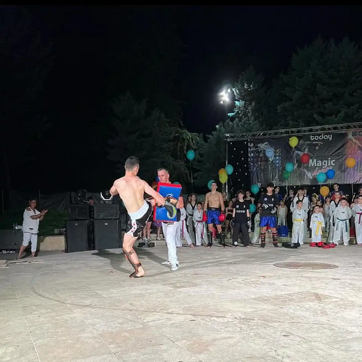 Καλοκαιρινή Παράσταση Μοντέρνου Χορού, Σύγχρονου Χορού, Ρυθμικής Γυμναστικής, Ταεκβοντό, Kick Boxing και Dance Aerobic! (εικόνες) Καλοκαιρινή Παράσταση Μοντέρνου Χορού, Σύγχρονου Χορού, Ρυθμικής Γυμναστικής, Ταεκβοντό, Kick Boxing και Dance Aerobic!