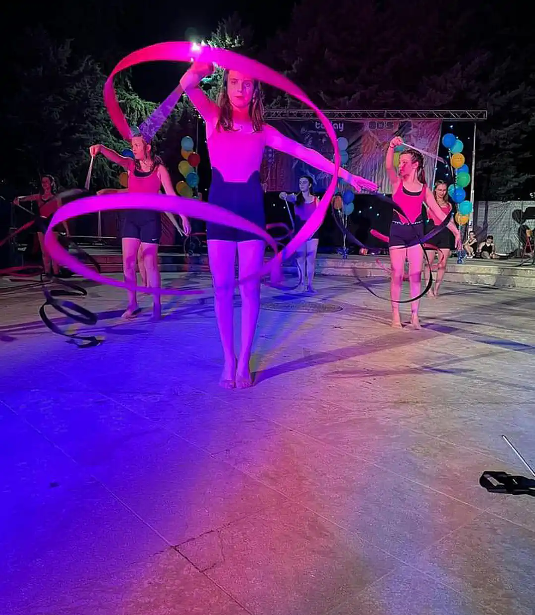 Καλοκαιρινή Παράσταση Μοντέρνου Χορού, Σύγχρονου Χορού, Ρυθμικής Γυμναστικής, Ταεκβοντό, Kick Boxing και Dance Aerobic! (εικόνες) Καλοκαιρινή Παράσταση Μοντέρνου Χορού, Σύγχρονου Χορού, Ρυθμικής Γυμναστικής, Ταεκβοντό, Kick Boxing και Dance Aerobic!