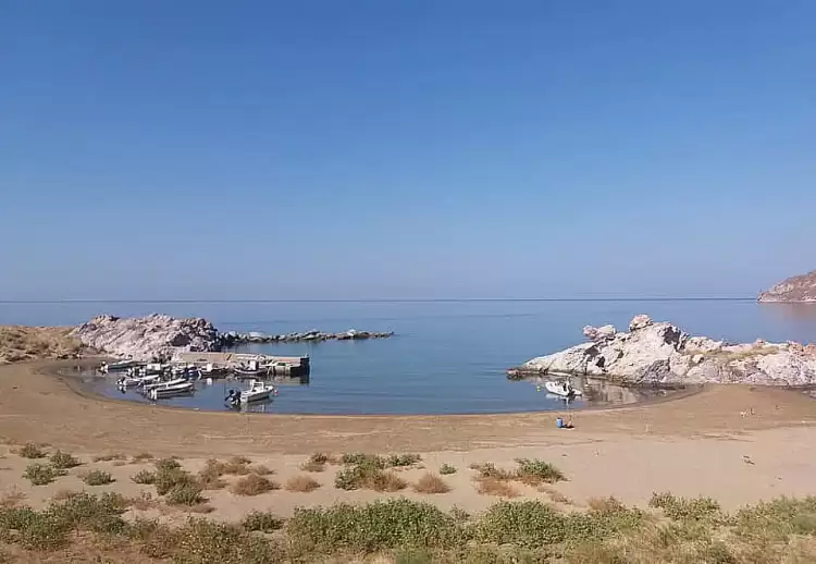 Η Λήμνος μέσα από εικόνες: Το μικρότερο λιμανάκι της Λήμνου Η Λήμνος μέσα από εικόνες #3