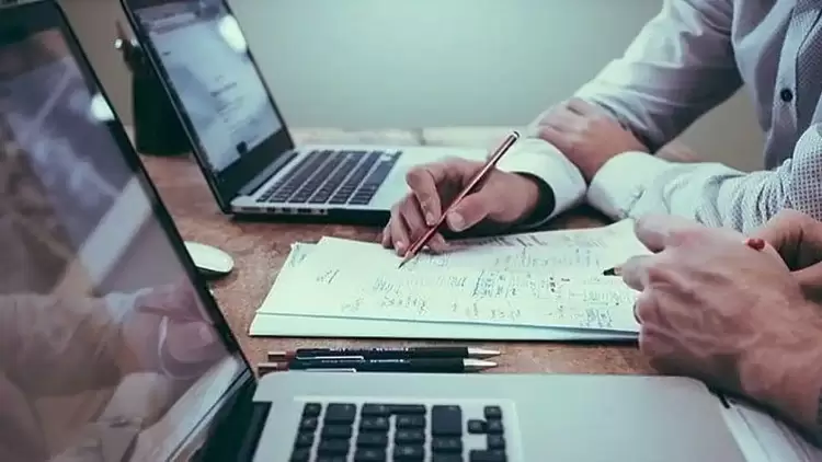 Μετά το Σεπτέμβριο: Αλλαγές στον τεκμαρτό τρόπο φορολόγησης ελευθέρων επαγγελματιών