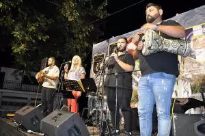 Αντάμωσαν οι Αη Δημητρινοί του Προφήτη Ηλία Αντάμωσαν οι Αη Δημητρινοί του Προφήτη Ηλία