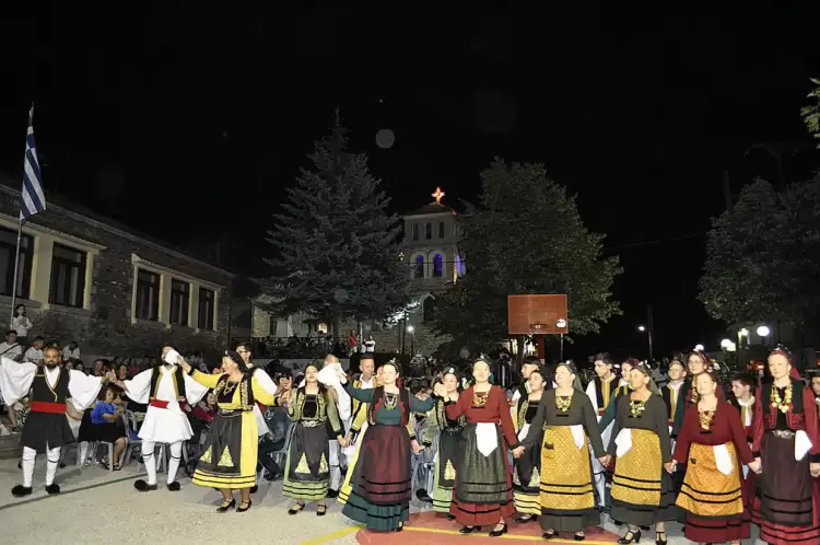 Αντάμωσαν οι Αη Δημητρινοί του Προφήτη Ηλία Αντάμωσαν οι Αη Δημητρινοί του Προφήτη Ηλία