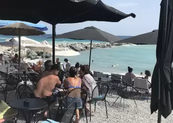 Απογοητευμένοι οι επιχειρηματίες του Πλαταμώνα από τον «ντόπιο» τουρισμό.