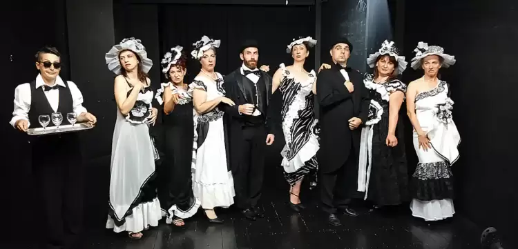 Εμείς να ‘μαστε καλά! – Η νέα επιθεώρηση του θεάτρου Πήγασος