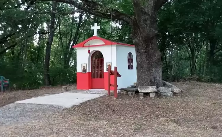 Γιορτάζει το Εξωκλήσι της Αγίας Παρασκευής στο Ελατοχώρι