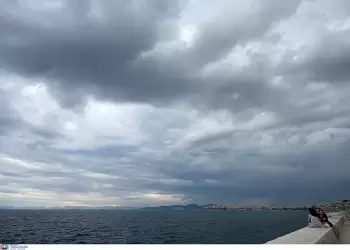 Ο καιρός σήμερα, Τρίτη 2/7: Συννεφιά με τοπικές βροχές και βαθμιαία καταιγίδες