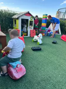 Η Καλοκαιρινή Γιορτή του Βενιαμίν Η Καλοκαιρινή Γιορτή του Βενιαμίν