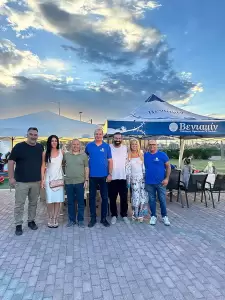 Η Καλοκαιρινή Γιορτή του Βενιαμίν Η Καλοκαιρινή Γιορτή του Βενιαμίν