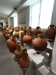 Λίνα Μενδώνη – Στο μουσείο του Μακρυγιάλου τα ευρήματα της Β. Πιερίας