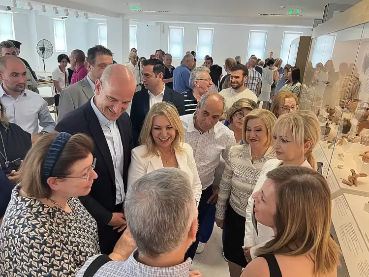 Λίνα Μενδώνη – Στο μουσείο του Μακρυγιάλου τα ευρήματα της Β. Πιερίας