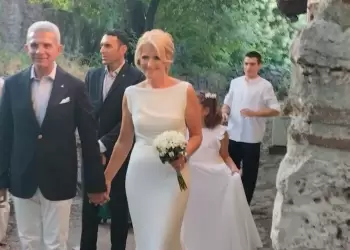 Παραμυθένιος γάμος στην Κονταριώτισσα