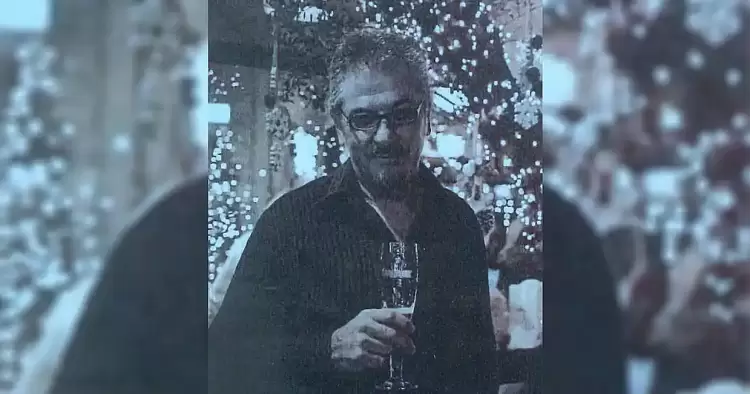 Πέθανε σε ηλικία 55 ετών ο Γιώργος Βαρβαρούσης Πέθανε στη ηλικία 55 ετών ο Γιώργος Βαρβαρούσης