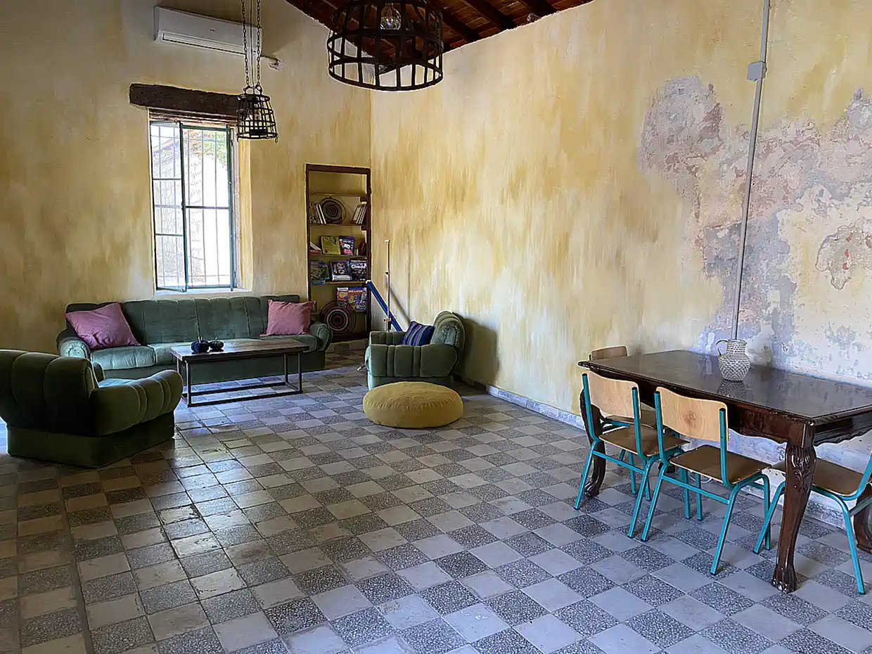 Πιερία: Ο εγκαταλελειμμένος σταθμός της «Αλυκής», που μετατράπηκε σε χώρο αναψυχής (βίντεο & εικόνες) Πιερία: Ο εγκαταλελειμμένος σταθμός της «Αλυκής», που μετατράπηκε σε χώρο αναψυχής