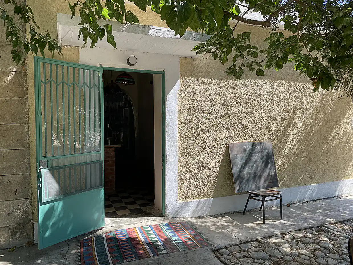 Πιερία: Ο εγκαταλελειμμένος σταθμός της «Αλυκής», που μετατράπηκε σε χώρο αναψυχής (βίντεο & εικόνες) Πιερία: Ο εγκαταλελειμμένος σταθμός της «Αλυκής», που μετατράπηκε σε χώρο αναψυχής