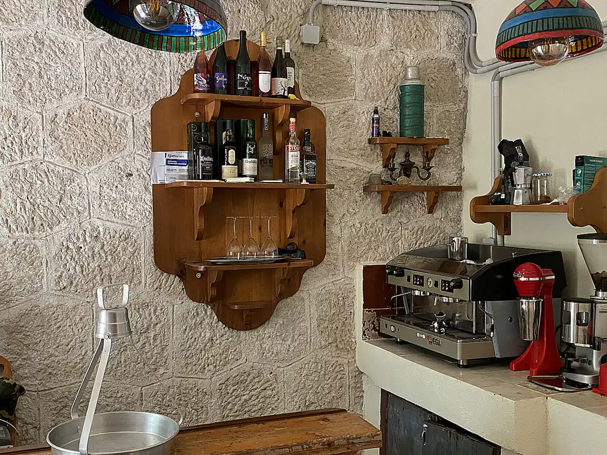 Πιερία: Ο εγκαταλελειμμένος σταθμός της «Αλυκής», που μετατράπηκε σε χώρο αναψυχής (βίντεο & εικόνες) Πιερία: Ο εγκαταλελειμμένος σταθμός της «Αλυκής», που μετατράπηκε σε χώρο αναψυχής