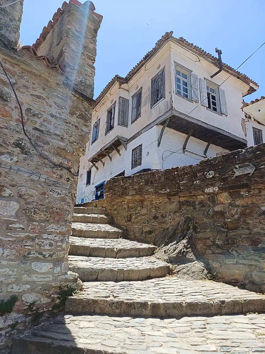 Στα παράλια της Ιωνίας Στα παράλια της Ιωνίας