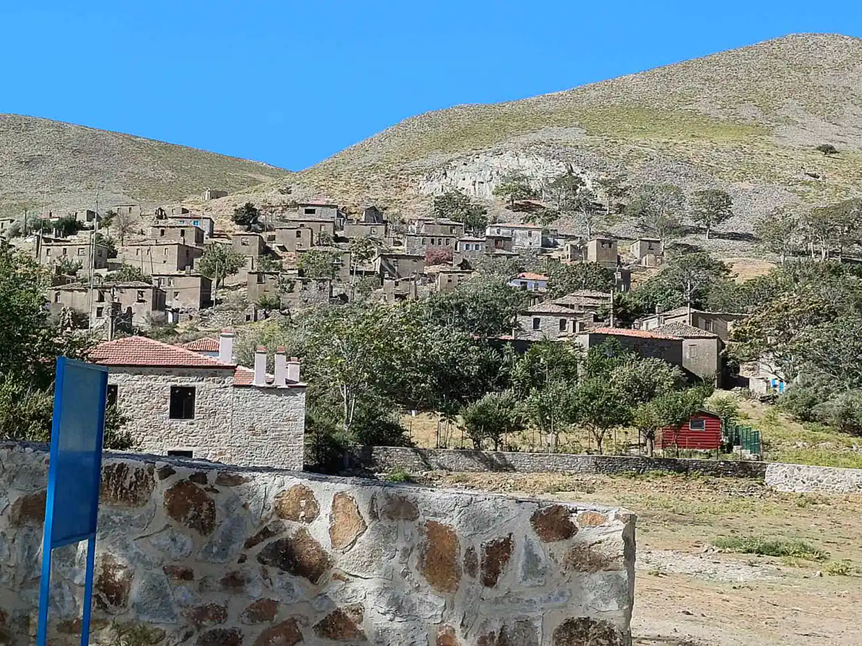 Στα παράλια της Ιωνίας Στα παράλια της Ιωνίας