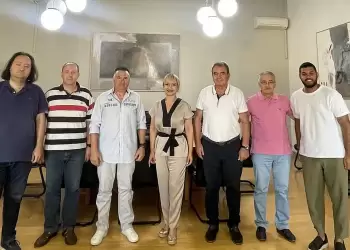 Στην Αντιπεριφερειάρχη Πιερίας το Δ.Σ. του Συλλόγου Ιεροψαλτών Ν. Πιερίας “ο Όσιος Διονύσιος ο εν Ολύμπω” Στην Αντιπεριφερειάρχη Πιερίας